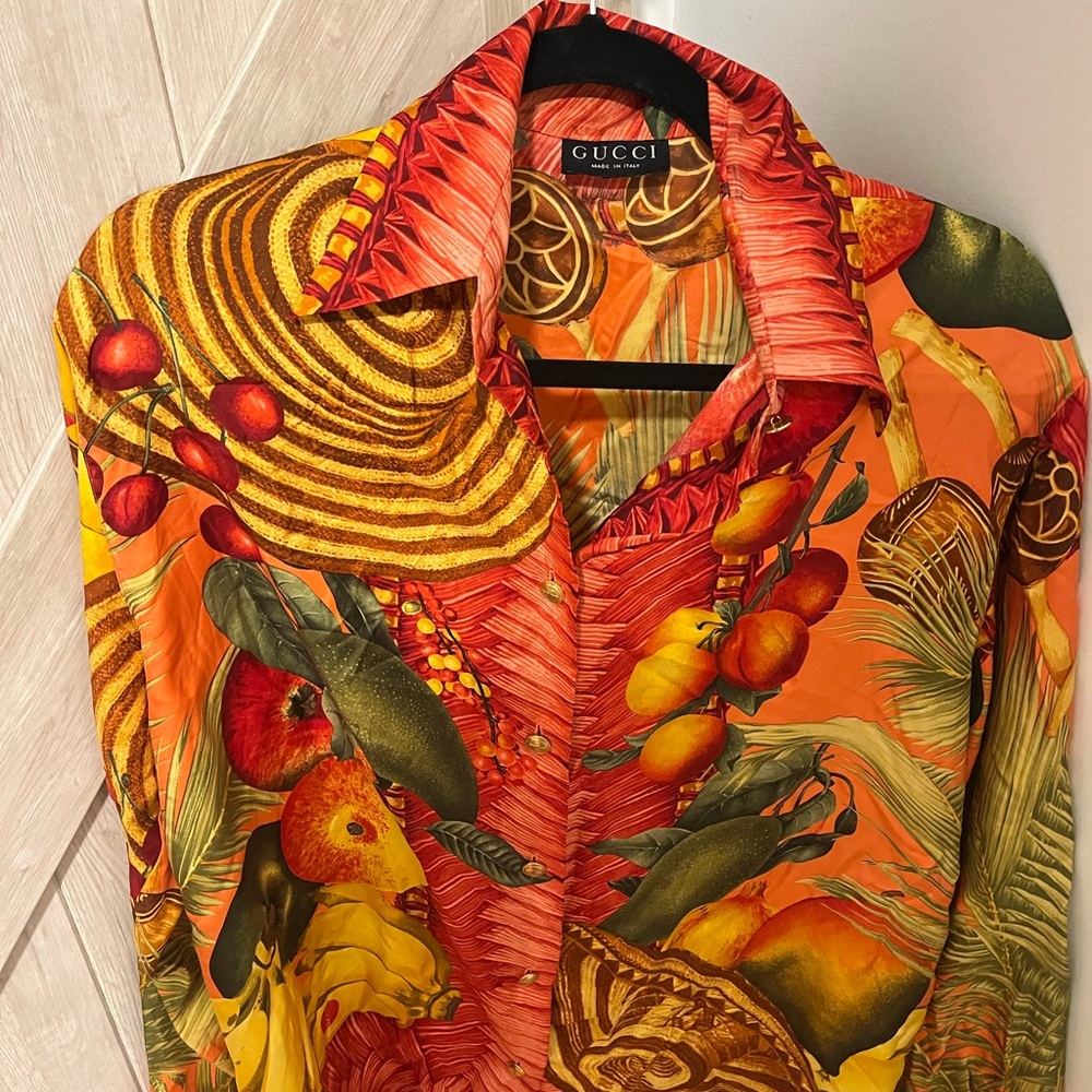 ✨SOLD✨Authentic Vintage Gucci x Tom Ford Vibrant Tropical Print Shirt 100% Silk